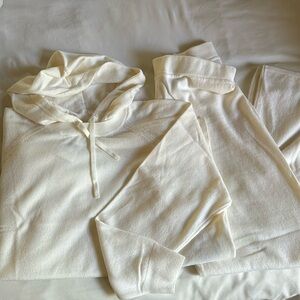 Falconeri cream cashmere travel/leisure suit